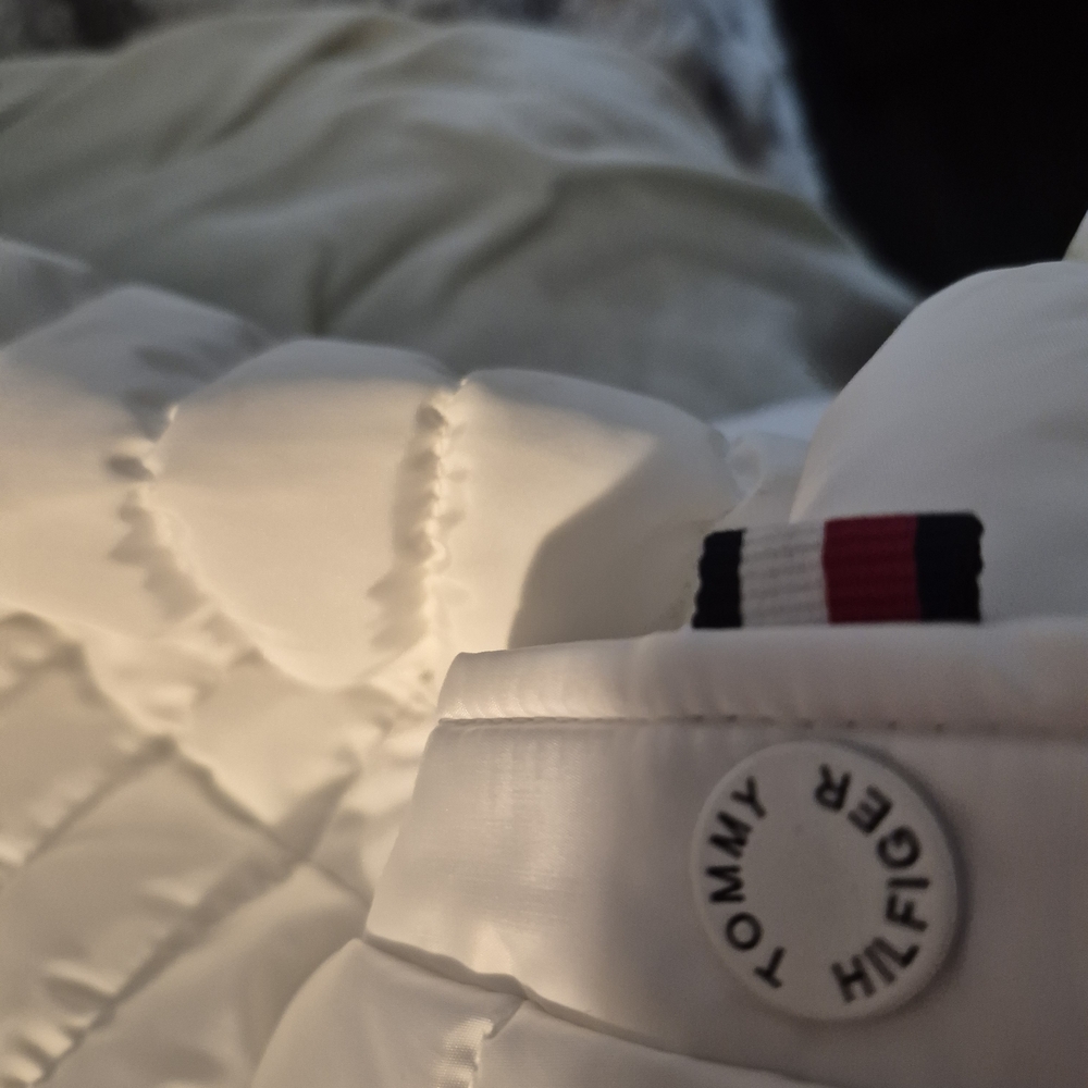M Tommy Hilfiger White Puffer Jacket WOMANS - Picture 4 of 13